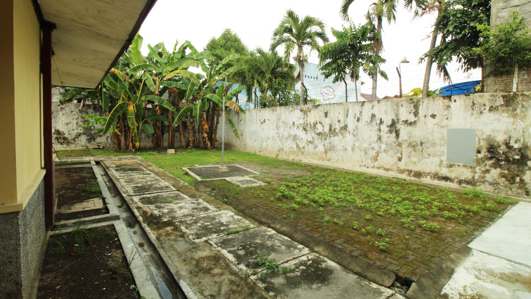 RUMAH STRATEGIS DAN LUAS DEKAT UGM DEPOK SLEMAN YOGYAKARTA