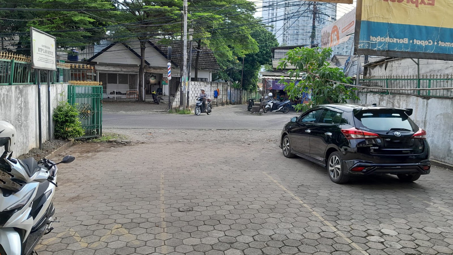 Ruko Gandeng 2 Lantai Lokasi Strategis Pinggir Jalan Raya @Pondok Ranji, Ciputat