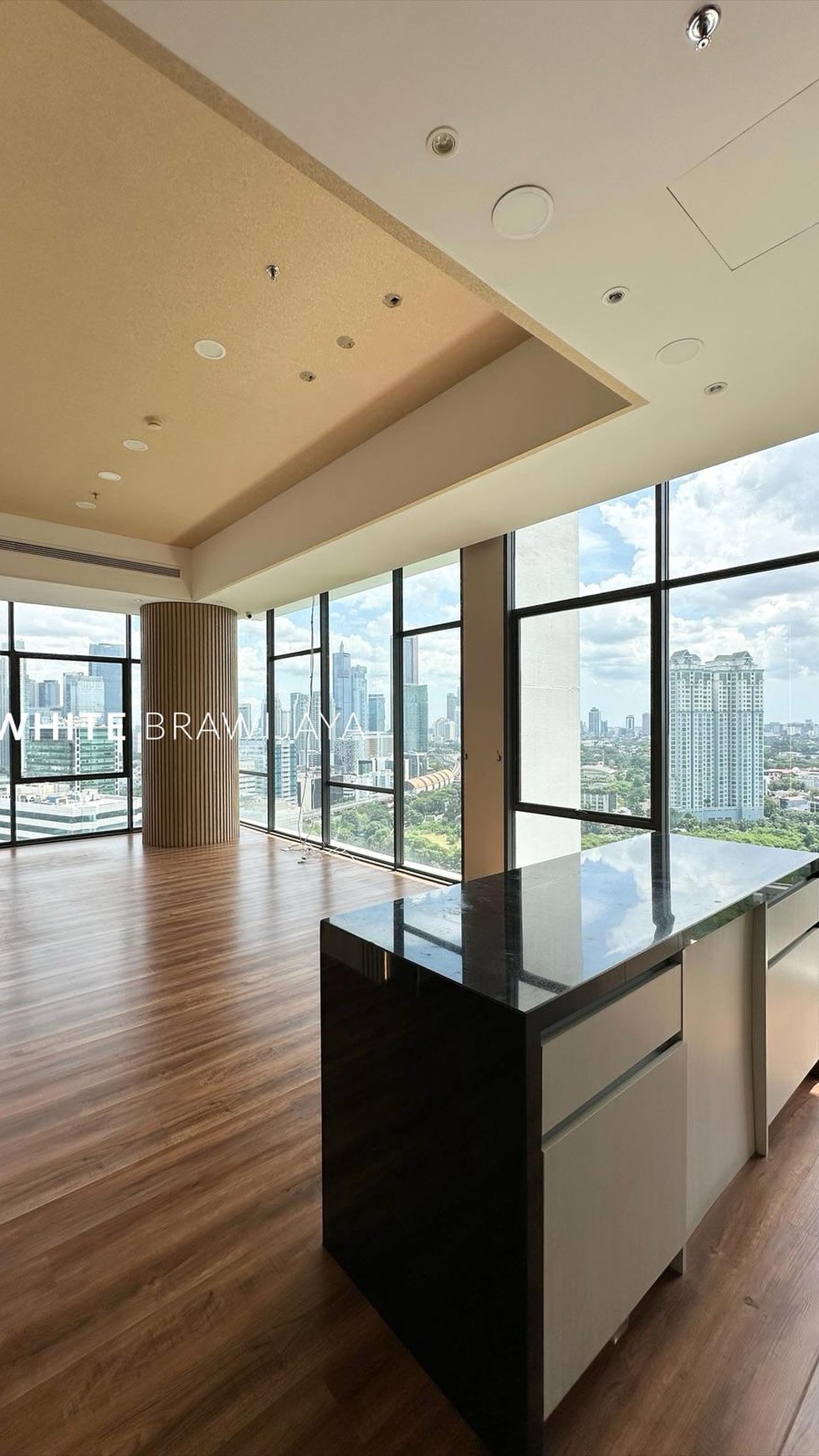 Verde Apartment Kuningan 3BR Semi furnished
