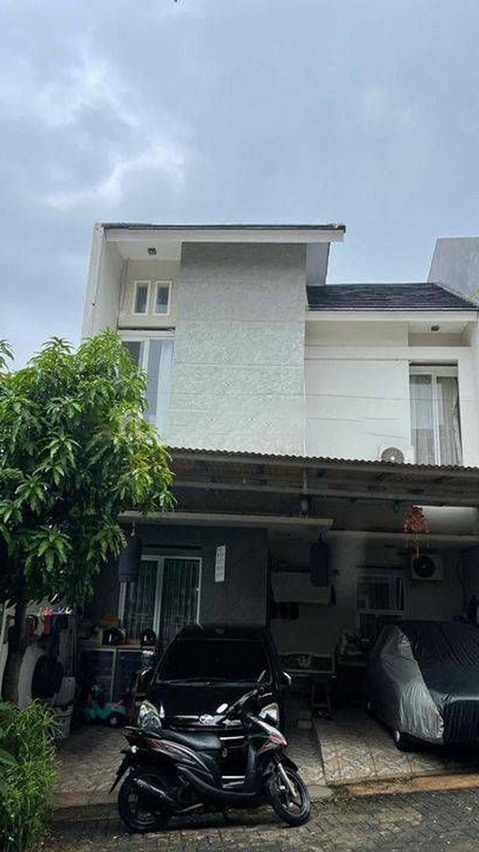 Rumah 2 Lantai Siap Huni dengan Hunian Nyaman dan Asri di Ciledug