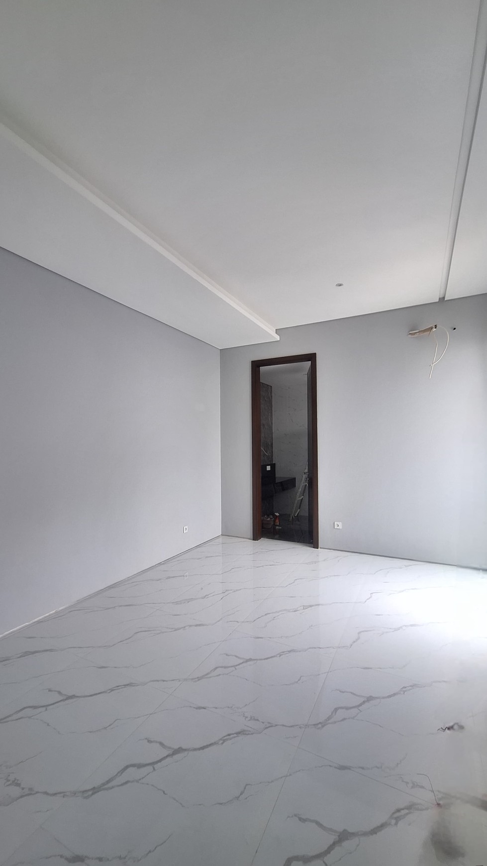 RUMAH NEW 5M-AN LOKASI TERDEPAN CITRALAND SURABAYA DEKAT PAKUWON MALL