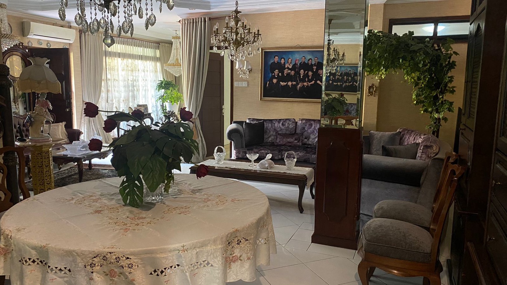 Di Jual Rumah Asri 2 Lantai siap Huni di Salemba