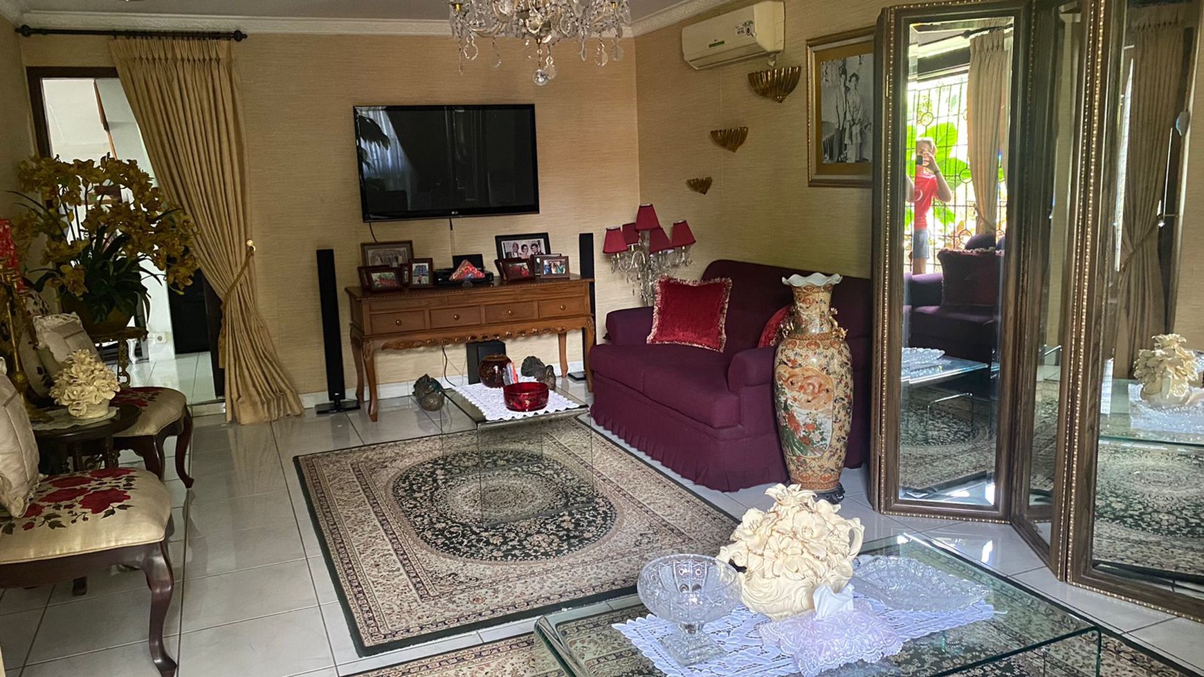 Di Jual Rumah Asri 2 Lantai siap Huni di Salemba