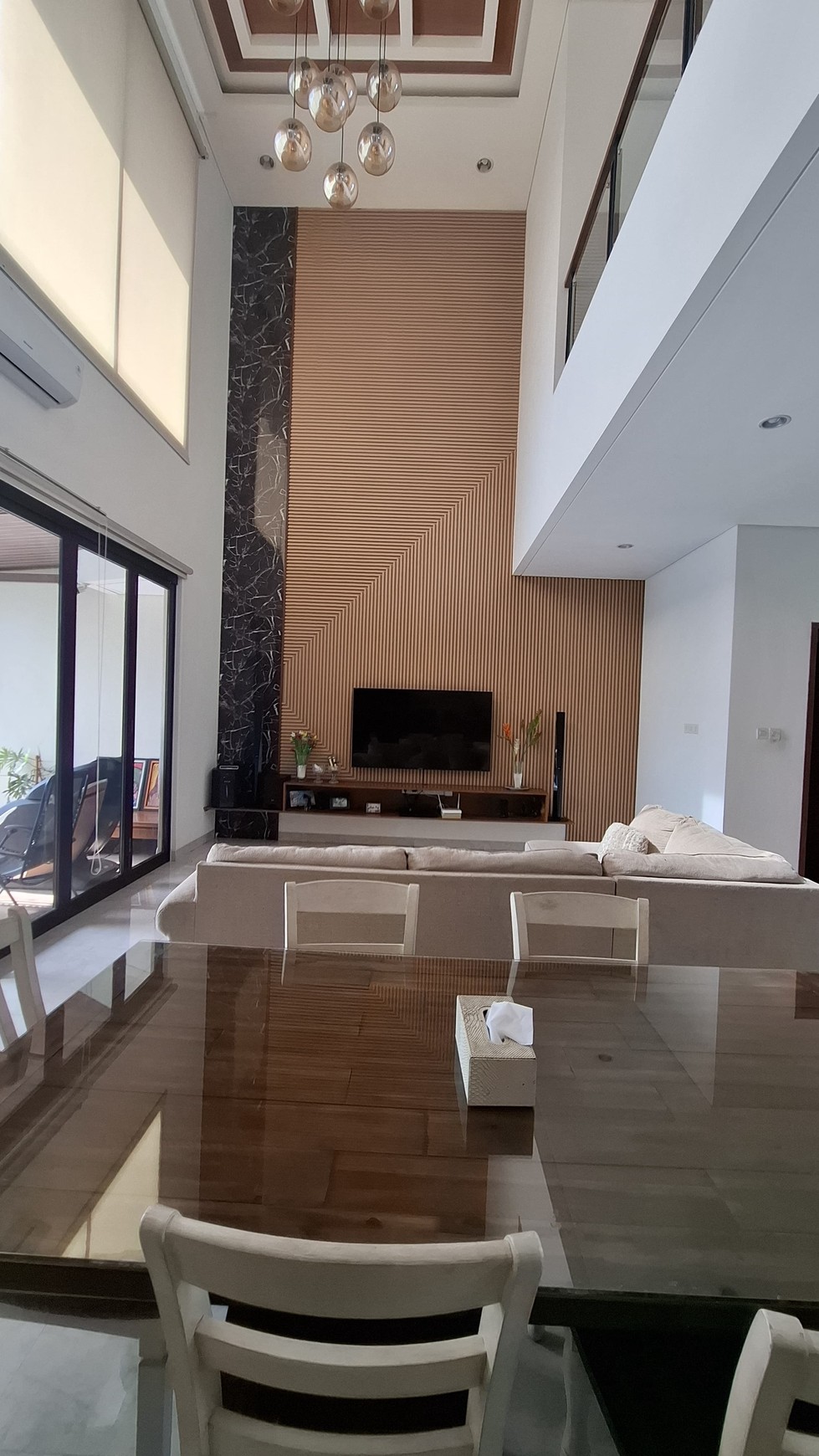 Rumah Mewah + Furniture Dengan Kolam Renang Di Jogja Bagian Utara, Ngaglik, Sleman