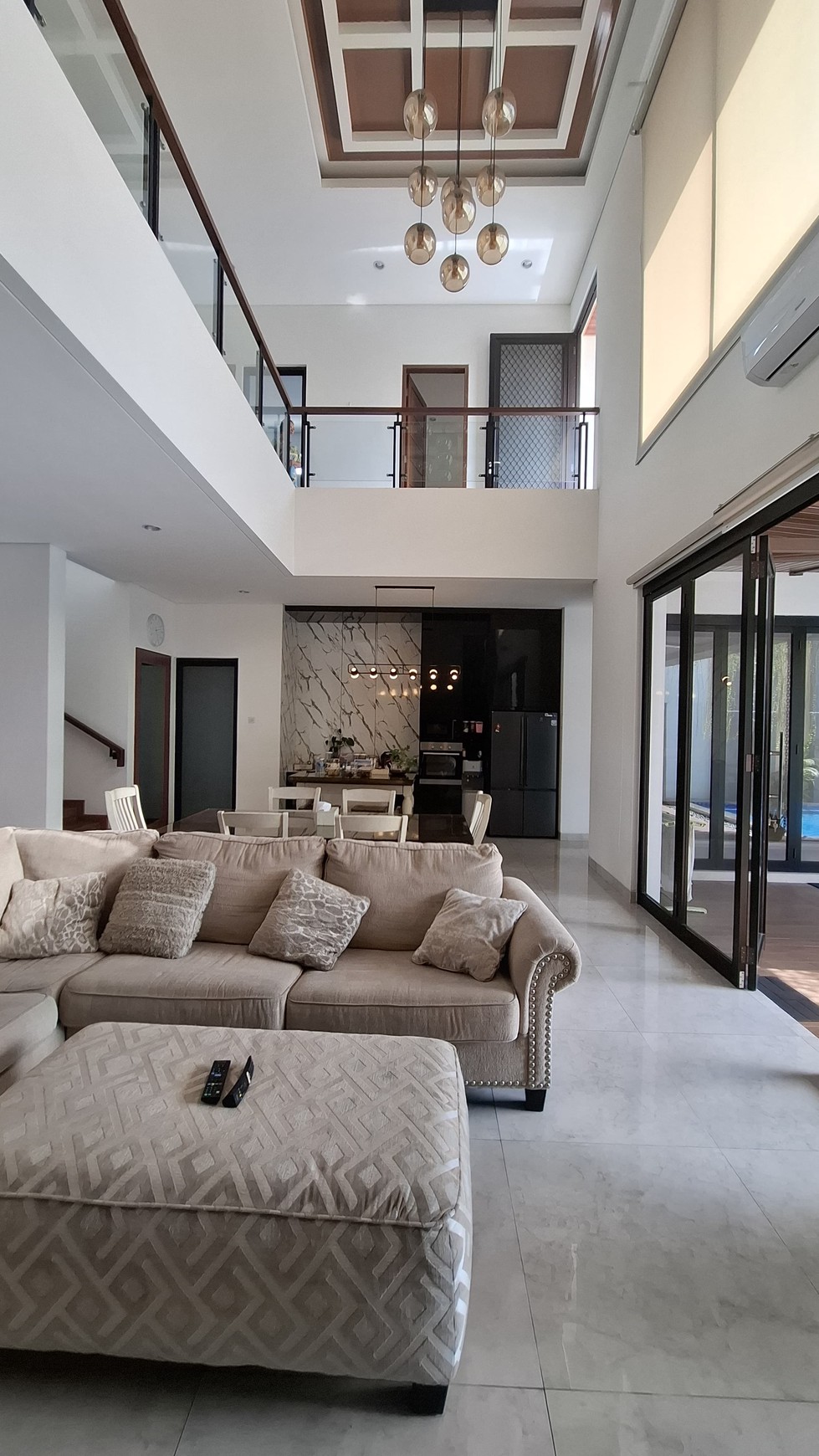 Rumah Mewah + Furniture Dengan Kolam Renang Di Jogja Bagian Utara, Ngaglik, Sleman
