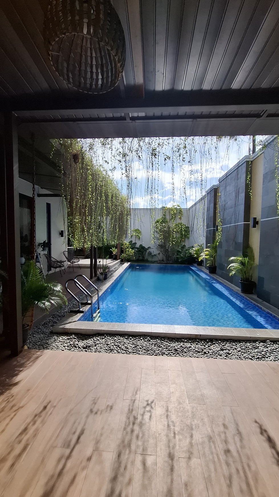 Rumah Mewah + Furniture Dengan Kolam Renang Di Jogja Bagian Utara, Ngaglik, Sleman