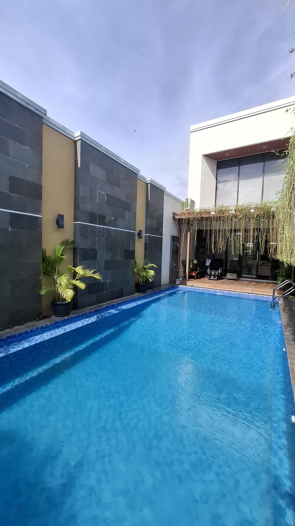 Rumah Mewah + Furniture Dengan Kolam Renang Di Jogja Bagian Utara, Ngaglik, Sleman