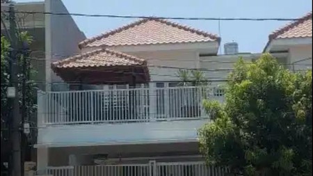 Disewakan Rumah 2 lantai di Galaxy Bumi Permai Araya Surabaya
