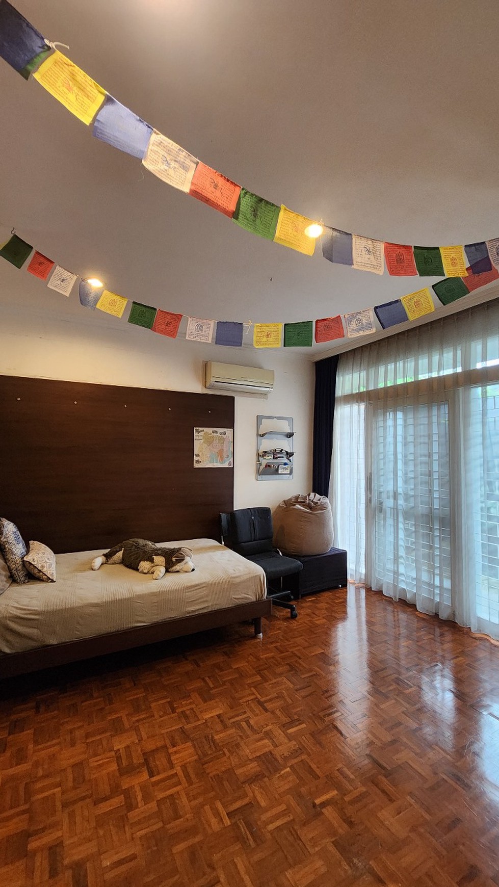 Di Jual Rumah Gumuk lokasi di Jl. Kemang V Bangka Jakarta Selatan