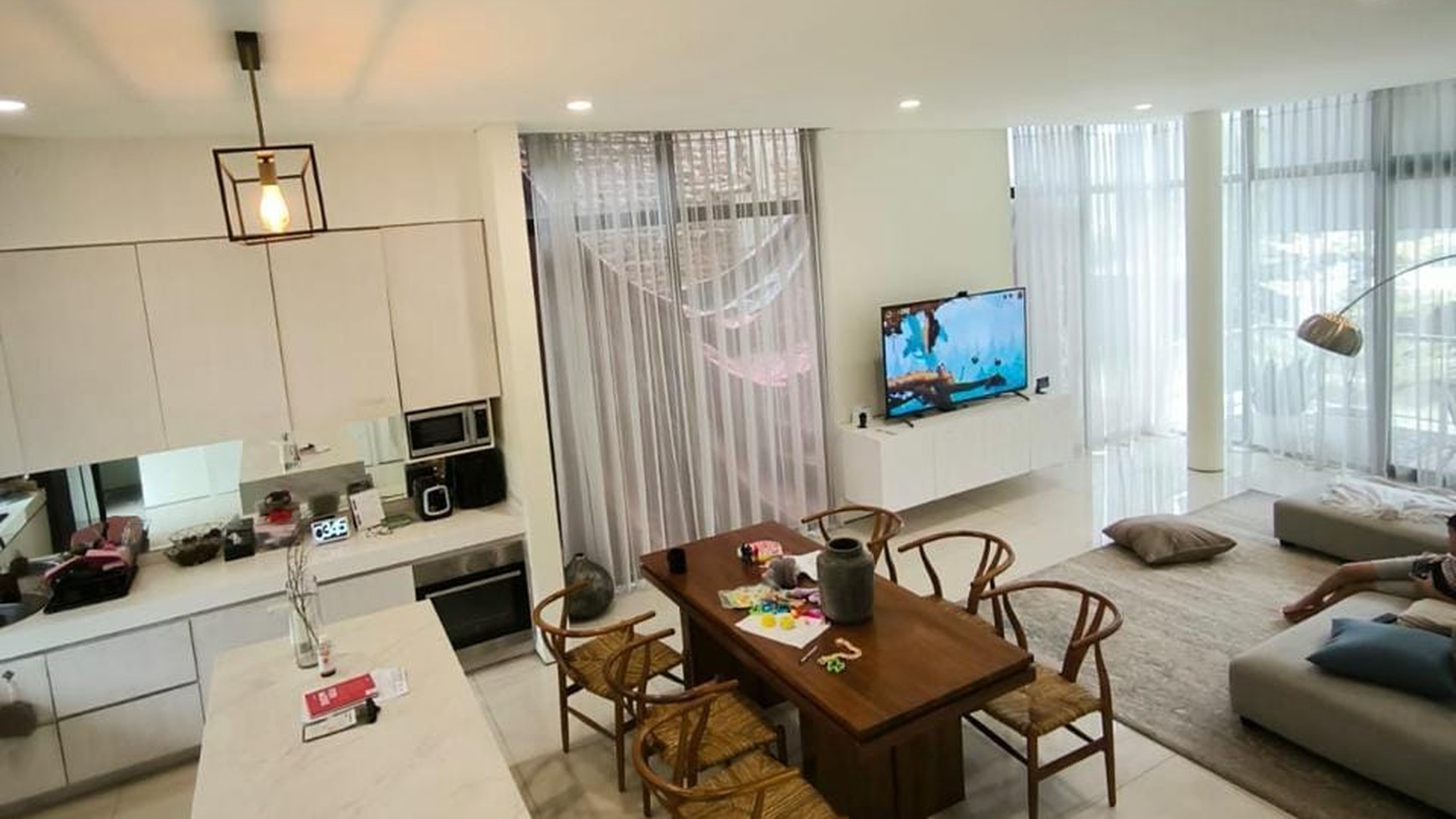 DIJUAL Rumah 2 Lt Kondisi Siap Huni - CIREUNDEU