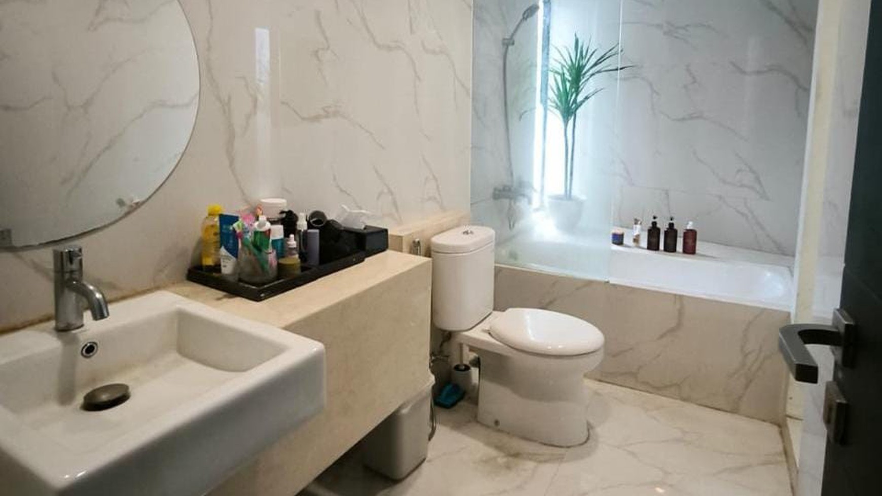 DIJUAL Rumah 2 Lt Kondisi Siap Huni - CIREUNDEU