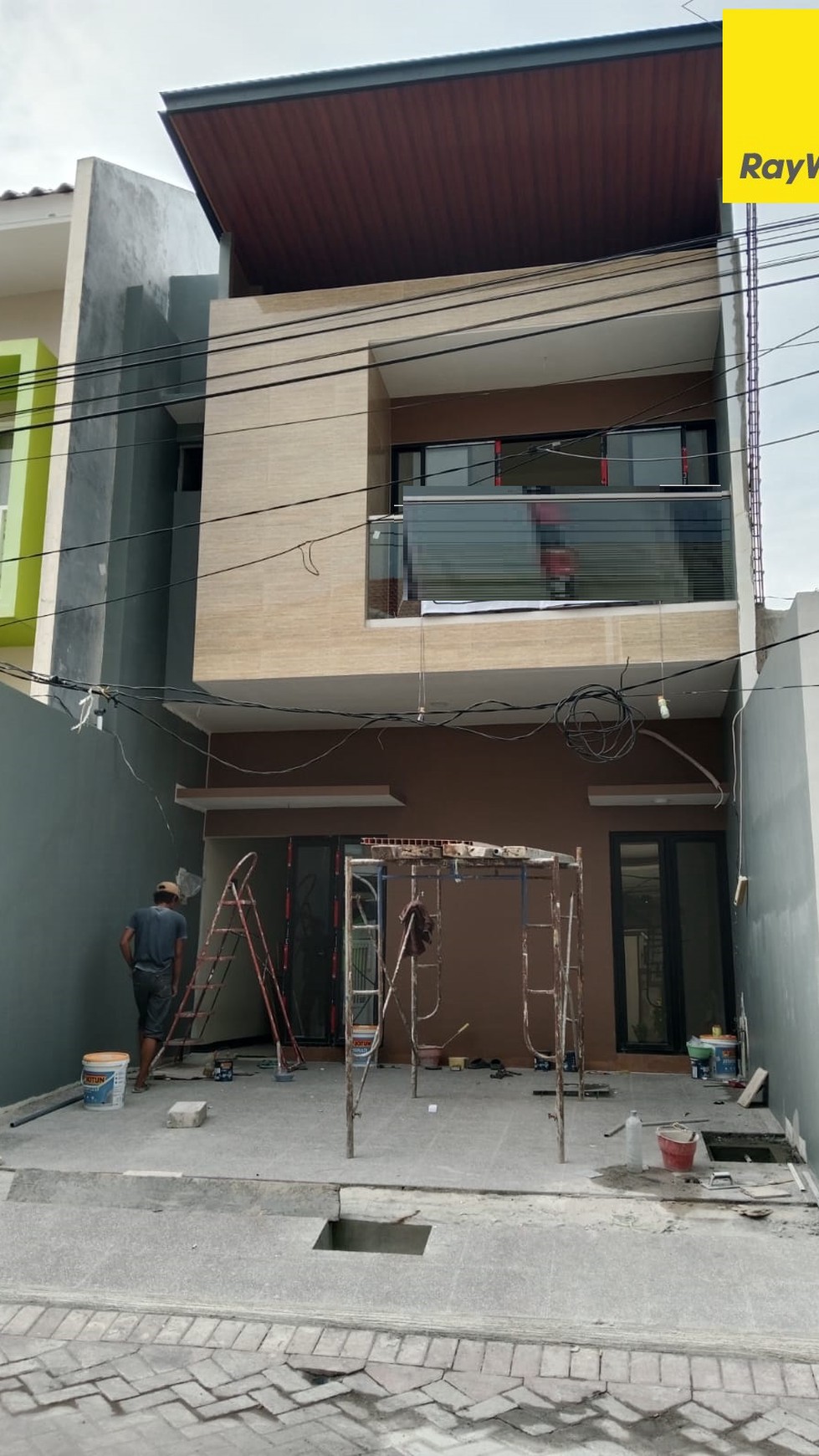 Dijual Rumah 2 lantai di Mulyosari Utara Surabaya