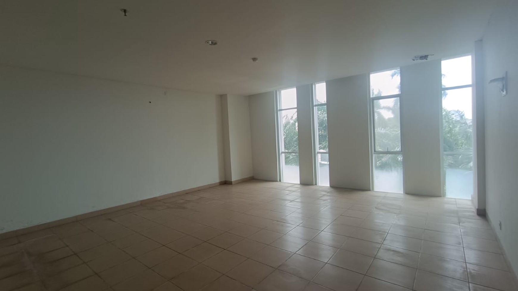 JUAL/SEWA UNIT KOMERSIL APARTEMEN Belmont Residence Kebun Jeruk