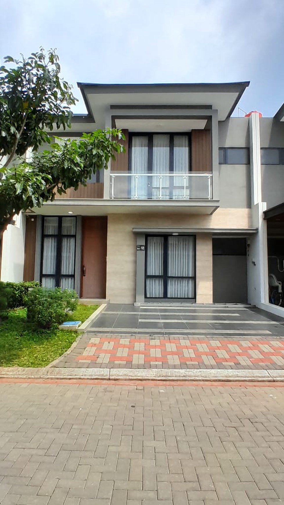 Rumah Cantik Brand New Semi Furnished di Miami Kota Wisata
