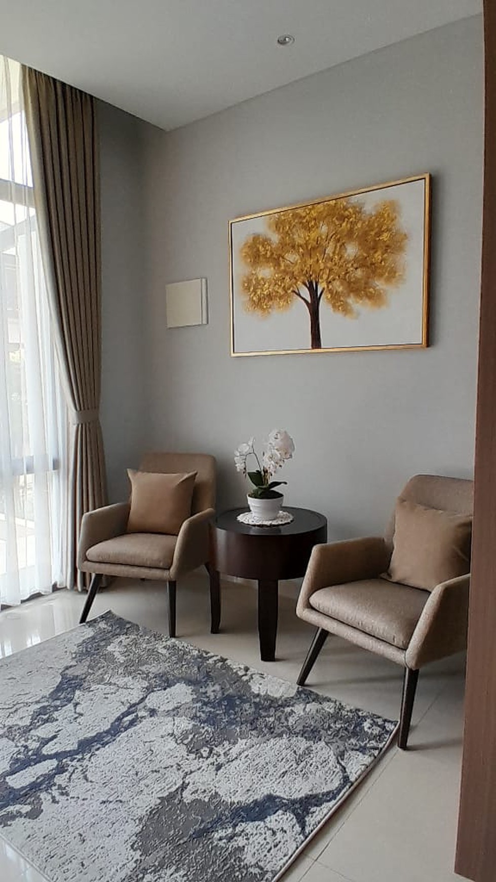 Rumah Cantik Brand New Semi Furnished di Miami Kota Wisata