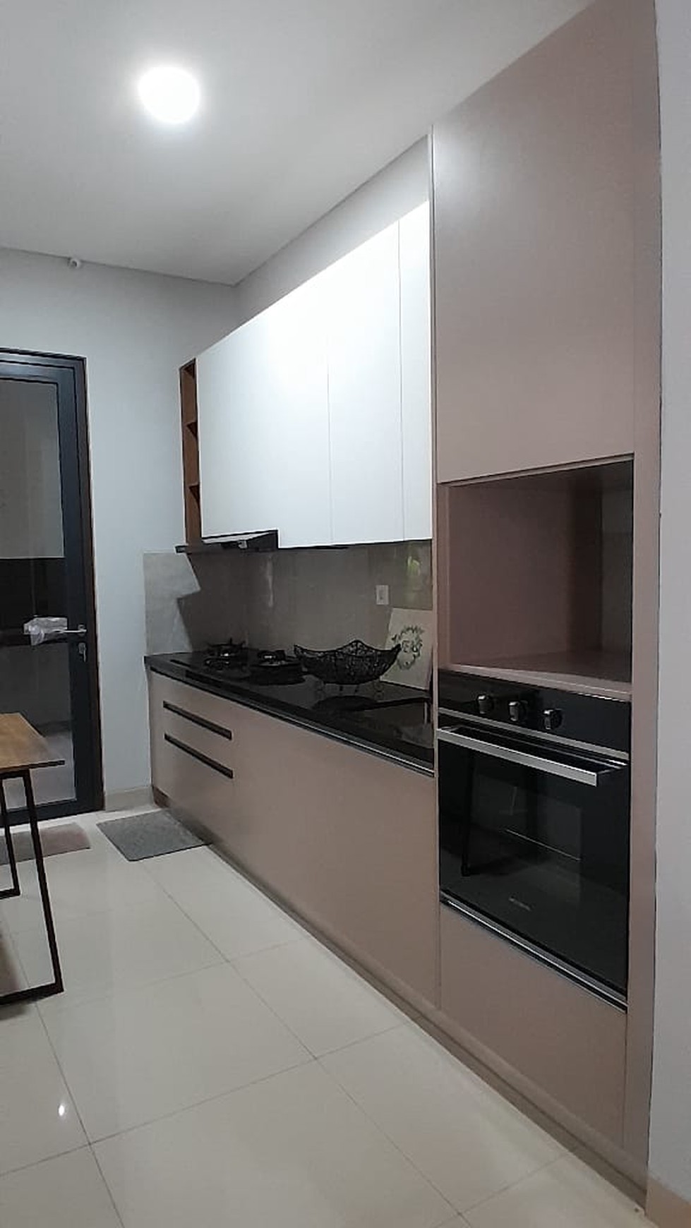 Rumah Cantik Brand New Semi Furnished di Miami Kota Wisata