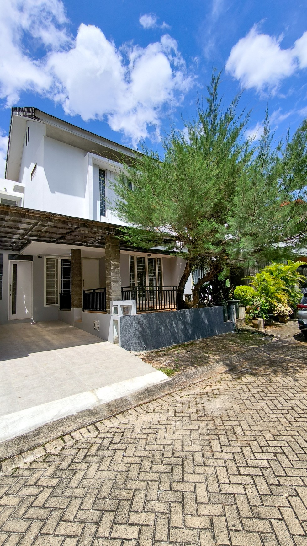 Rumah Bagus Di Emerald View Bintaro Jaya Sektor 9