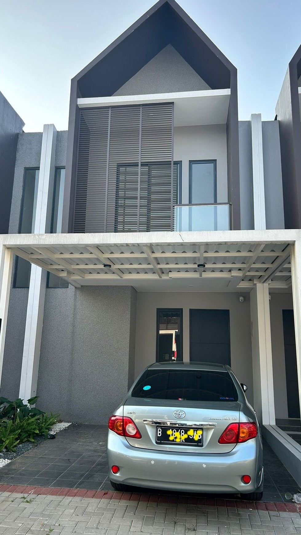 Rumah Bagus Di Melia Hyra Graha Raya Bintaro Jaya