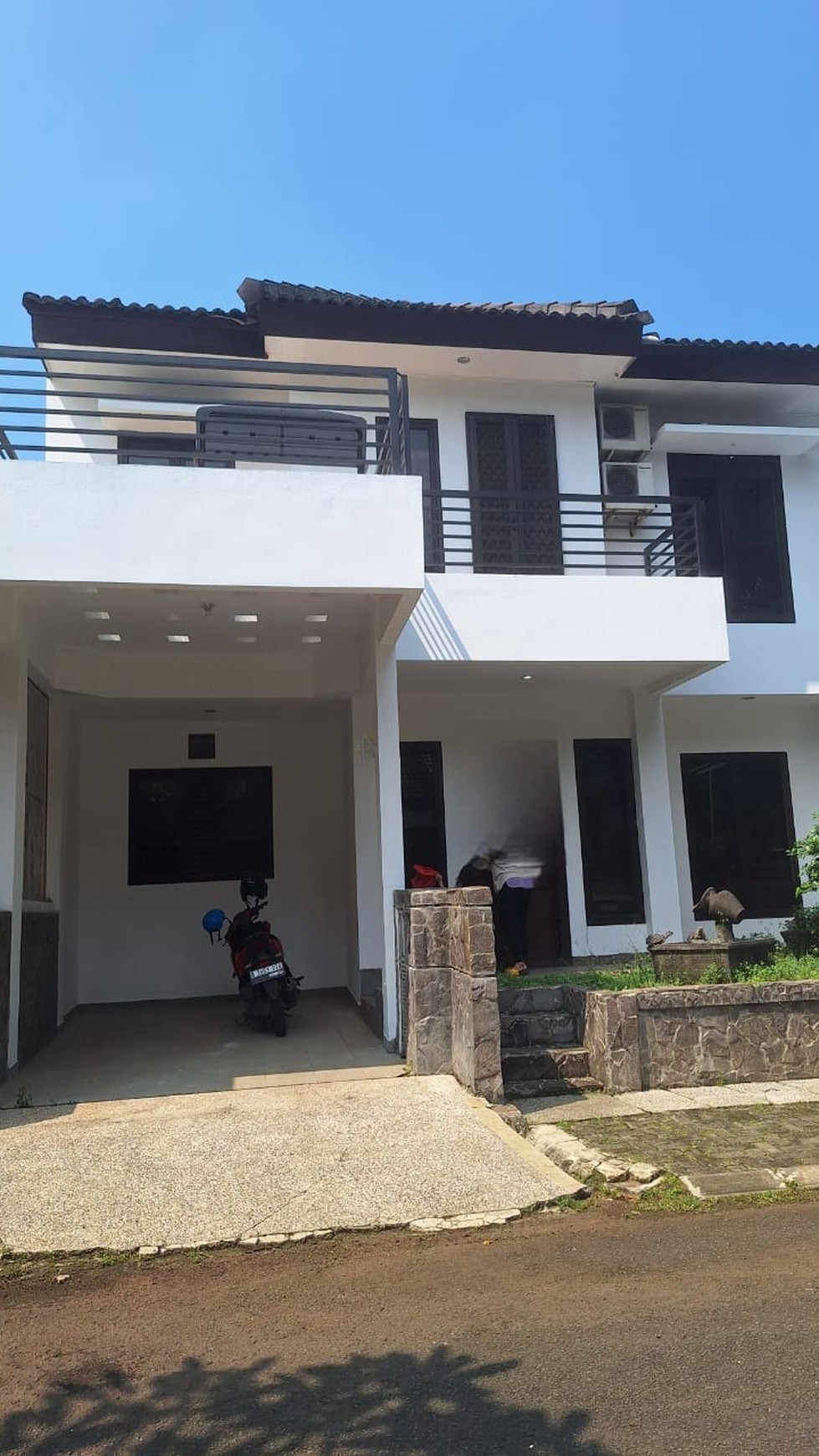 Rumah Bagus Di Mahagoni Park Graha Raya Bintaro Jaya
