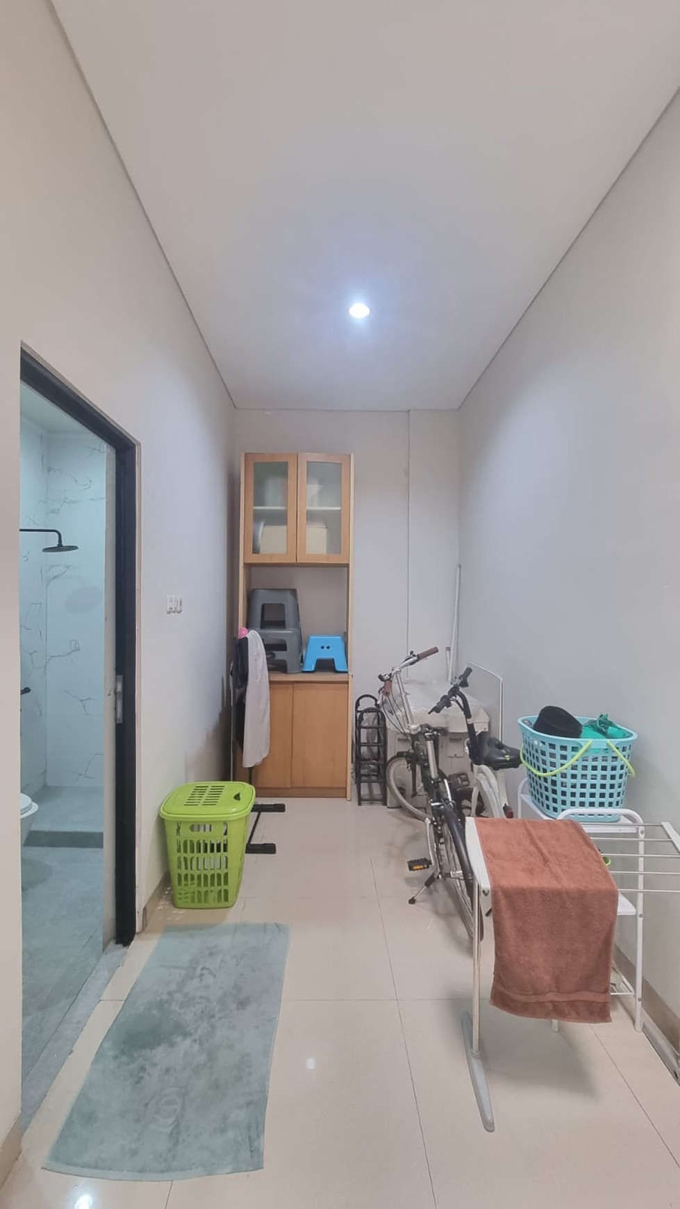 Rumah 2½ Lantai Siap Huni Lokasi Strategis dan Asri @Graha Raya