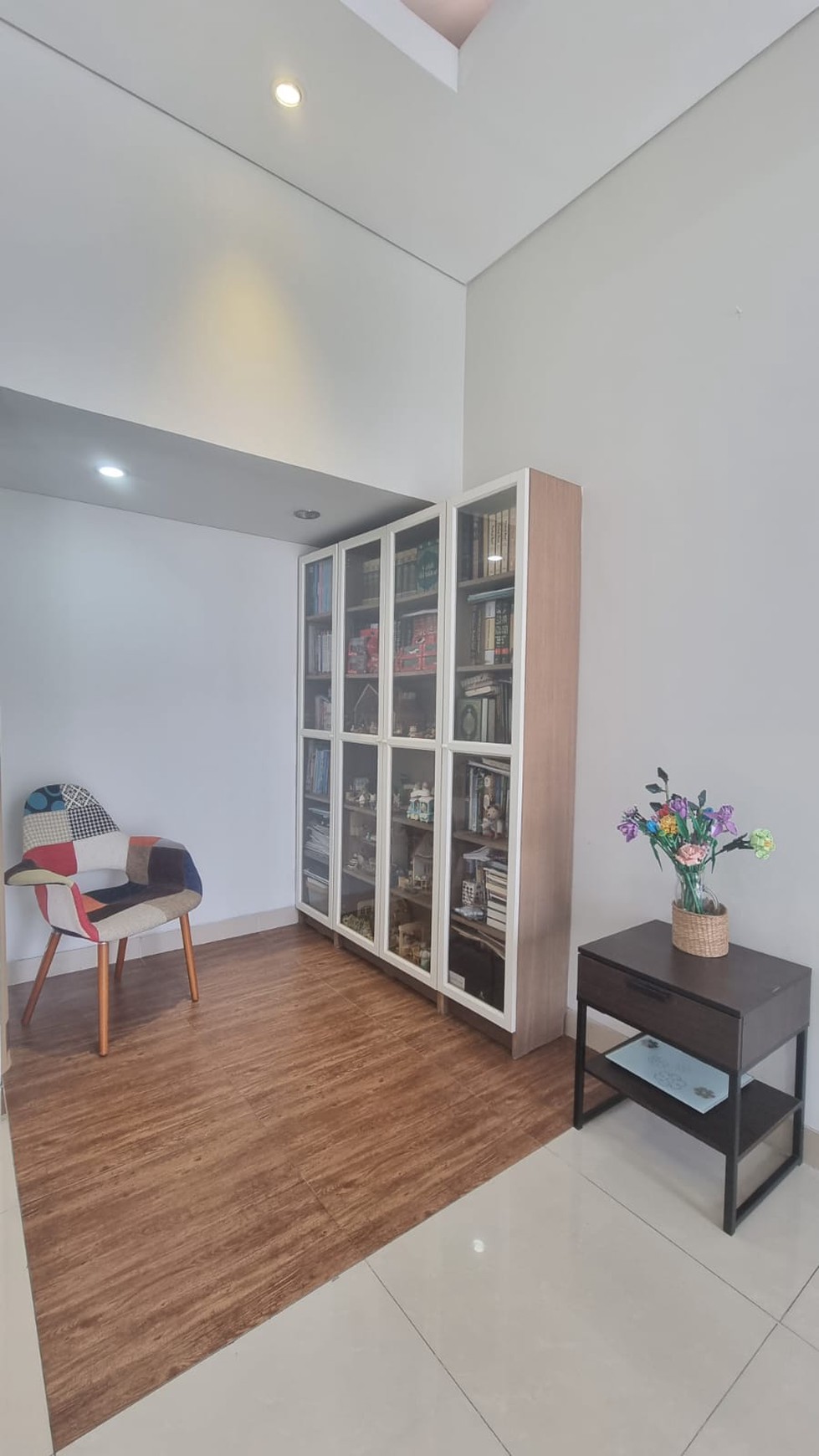 Rumah 2½ Lantai Siap Huni Lokasi Strategis dan Asri @Graha Raya