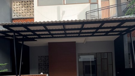 Rumah Bagus Di Komp Pesona Rembulan Serpong Tangerang Selatan