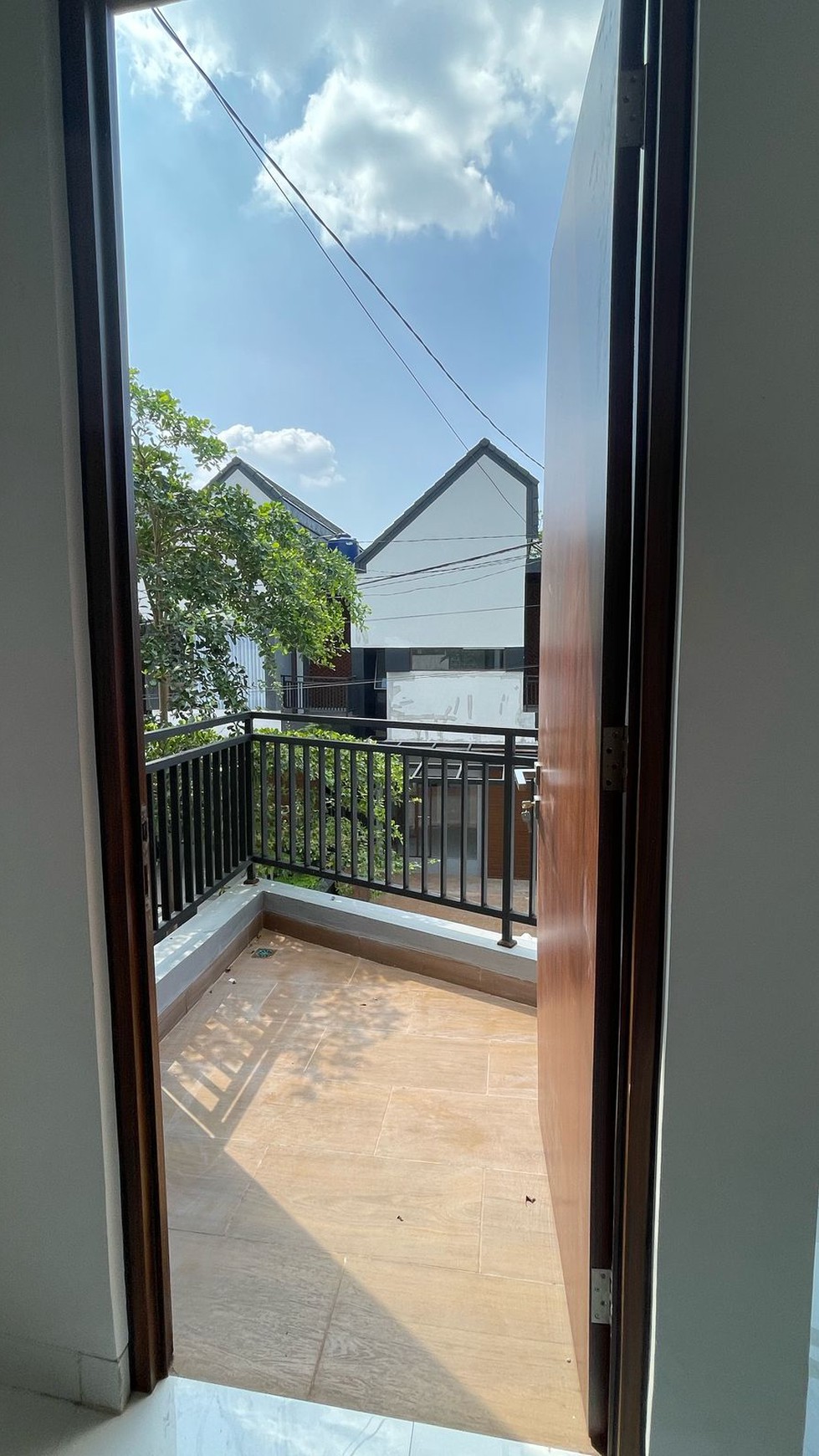 Rumah Bagus Di Komp Pesona Rembulan Serpong Tangerang Selatan