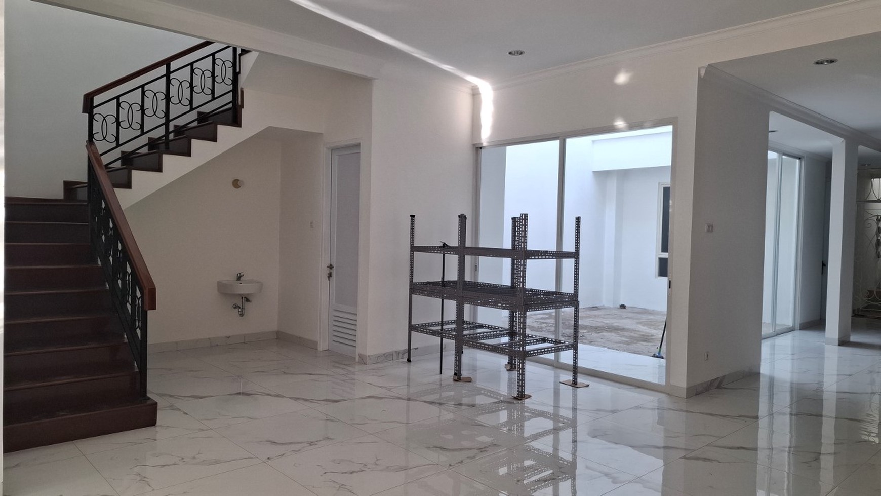 Rumah Bukit Gading Mediterania, Kelapa Gading