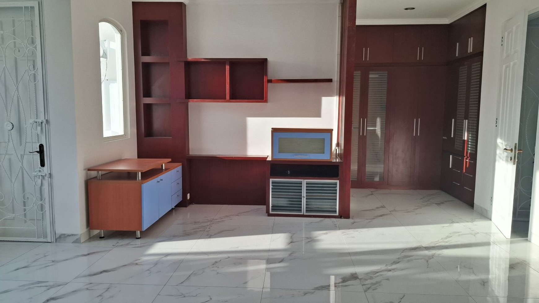 Rumah Bukit Gading Mediterania, Kelapa Gading