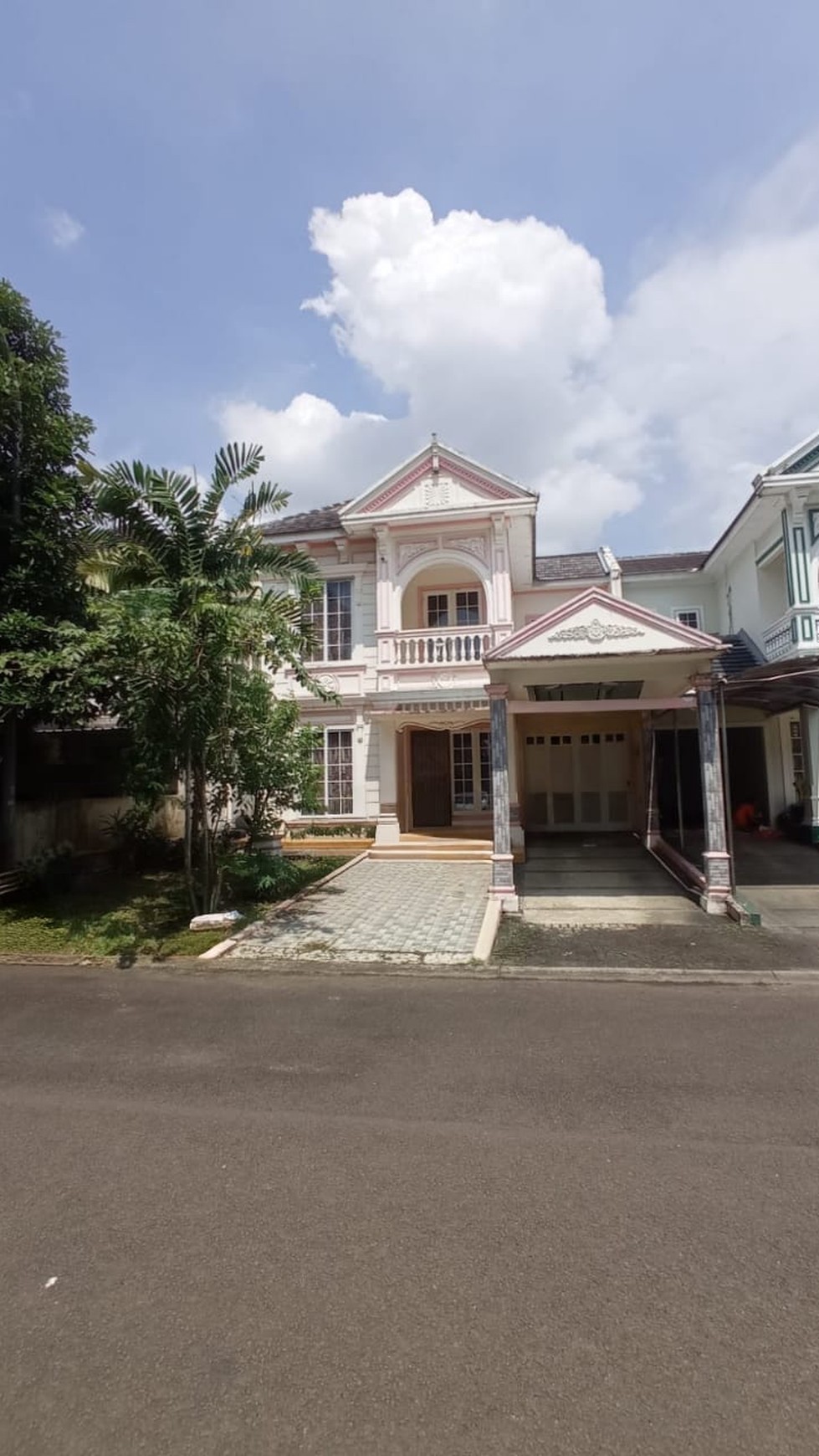 Rumah di area Asri Victoria River Park