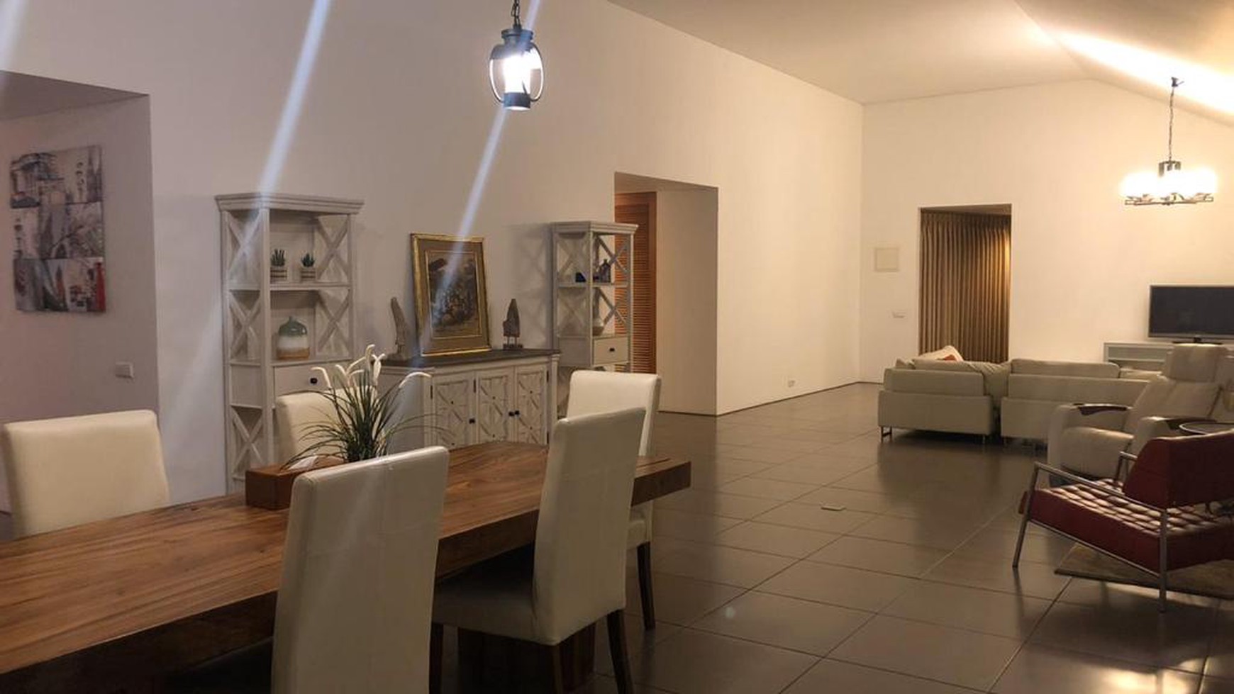 Villa Bagus di Bandung Utara Siap Pakai di Resor Dago Pakar