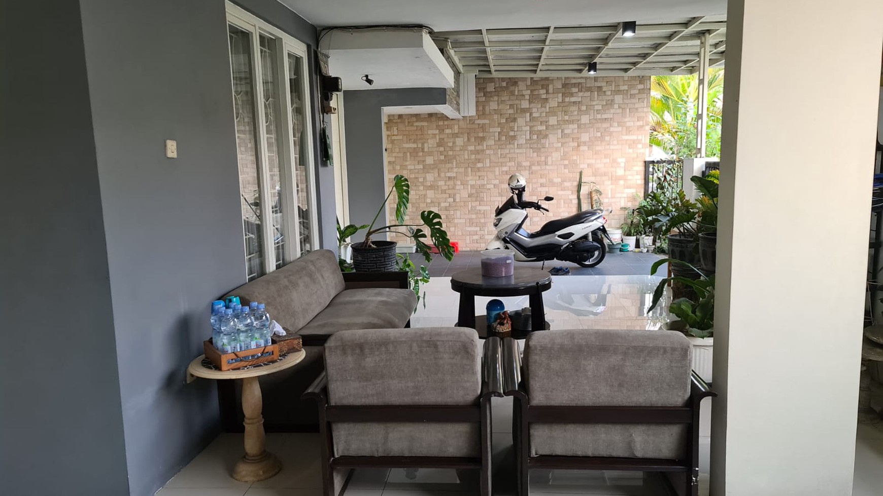 Rumah Strategis Minimalis Modern di Pondok Nirwana Rungkut