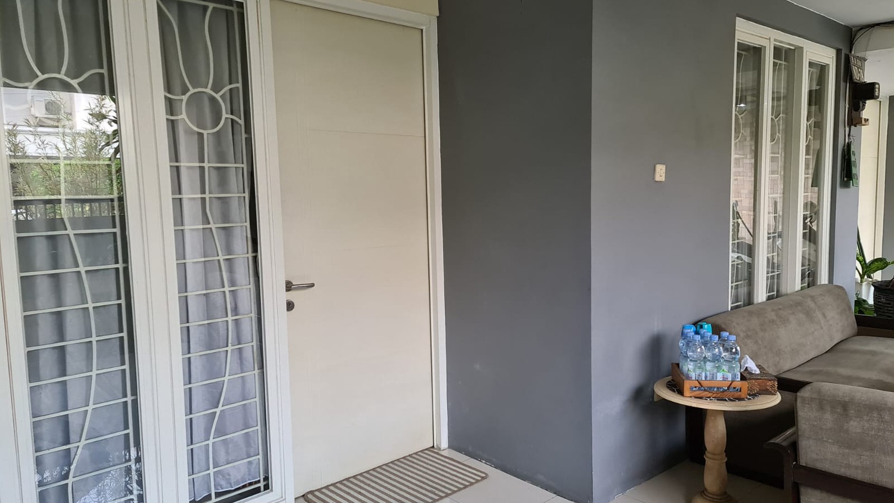 Rumah Strategis Minimalis Modern di Pondok Nirwana Rungkut