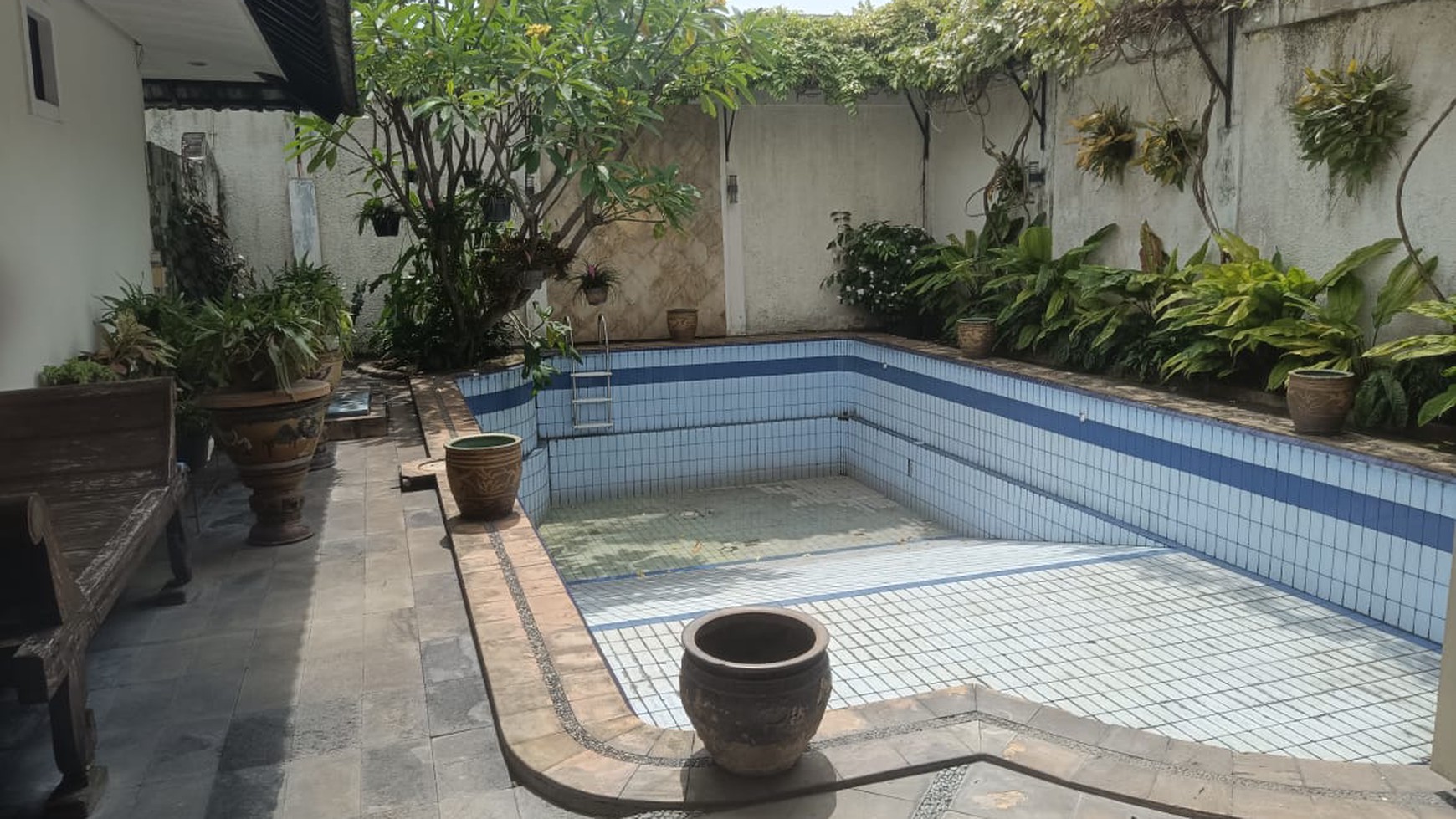 Di Jual Rumah di Jl Puri Mutiara Cipete Selatan Jakarta selatan