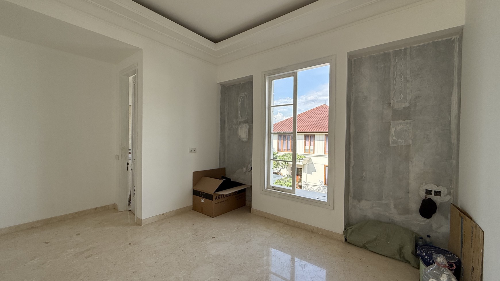 RUMAH MEWAH BARU AMERICAN CLASSIC DI KEMANG DALAM AREA, JAKARTA SELATAN