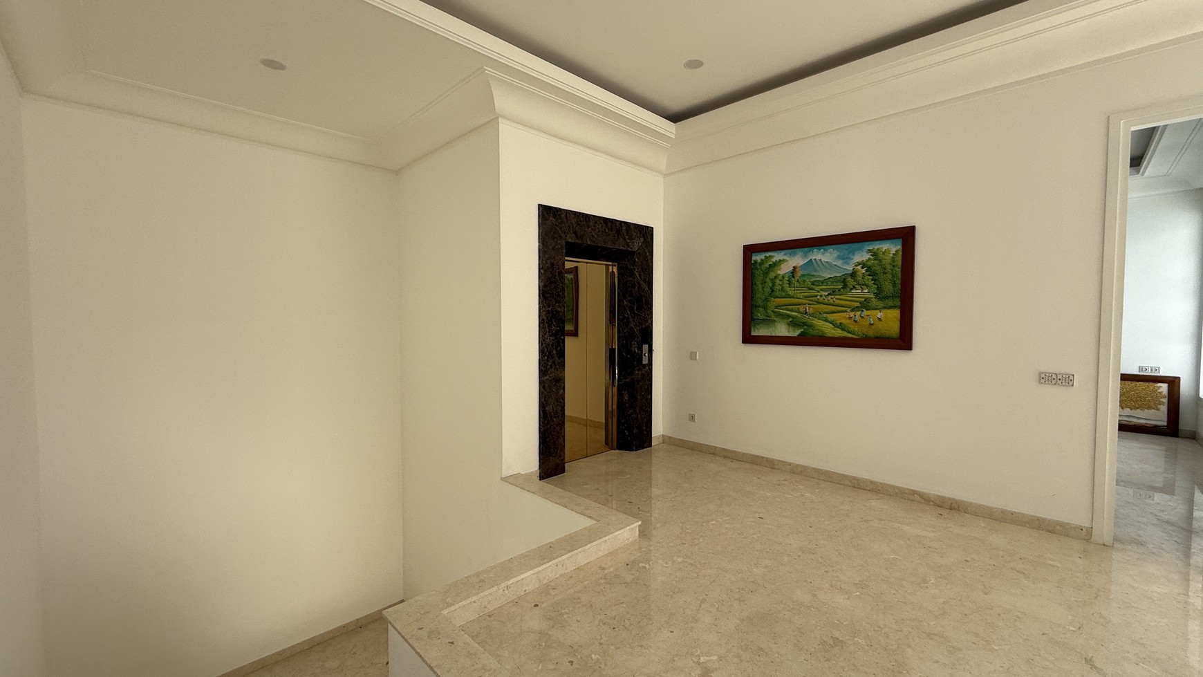 RUMAH MEWAH BARU AMERICAN CLASSIC DI KEMANG DALAM AREA, JAKARTA SELATAN