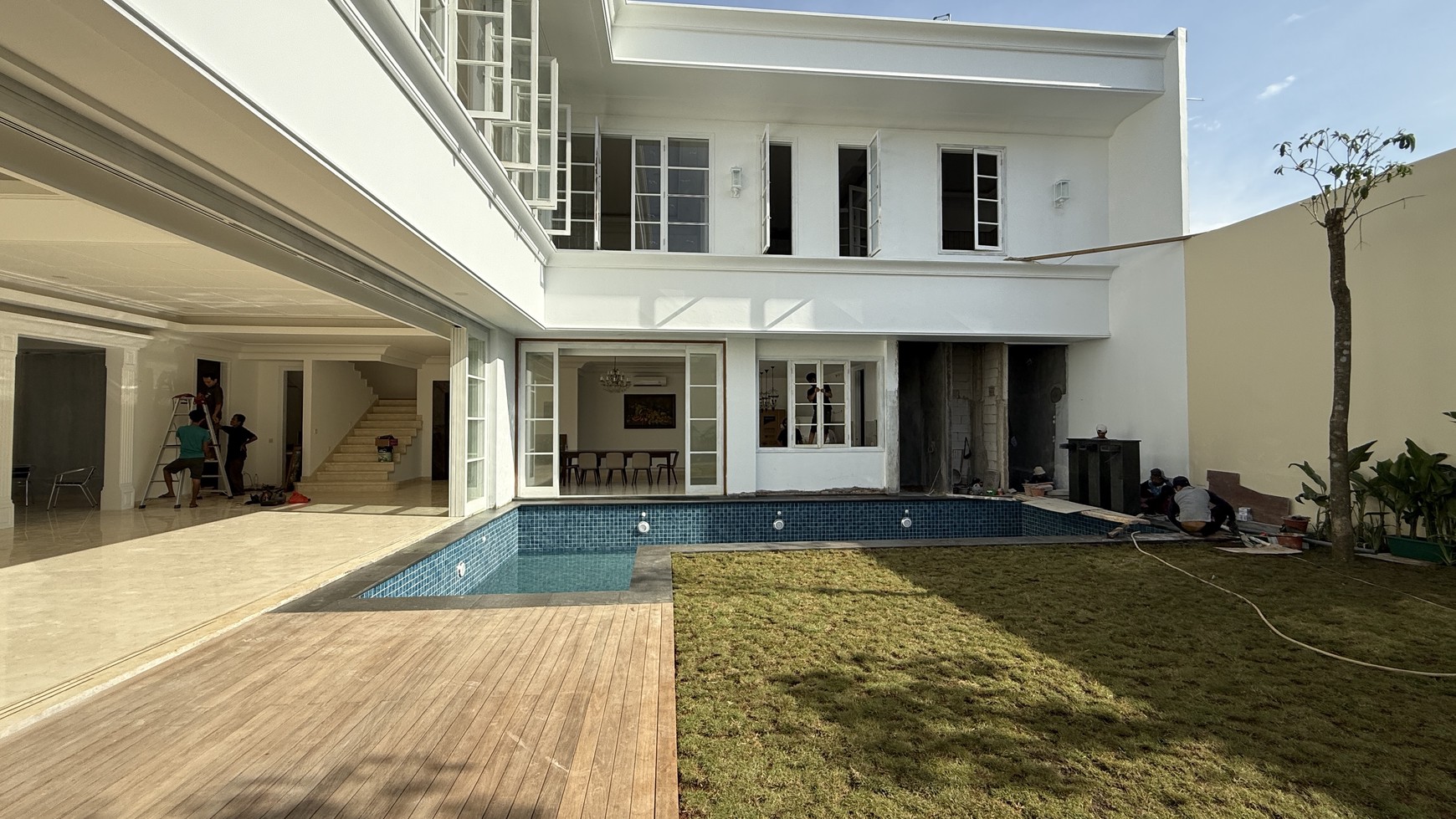 RUMAH MEWAH BARU AMERICAN CLASSIC DI KEMANG DALAM AREA, JAKARTA SELATAN