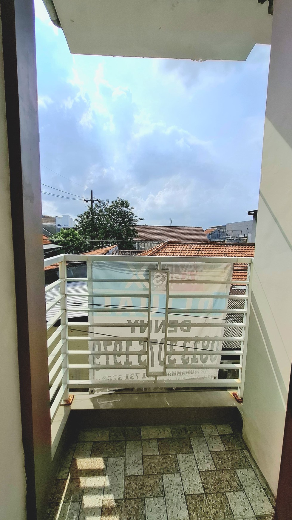 Dijual Rumah Usaha Murah di Surabaya Timur - Karang Empat, 3 Lantai, 350 Juta Nego