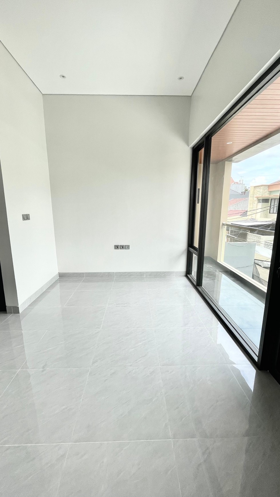 Rumah Baru 2 Lantai Griya Loka BSD city 