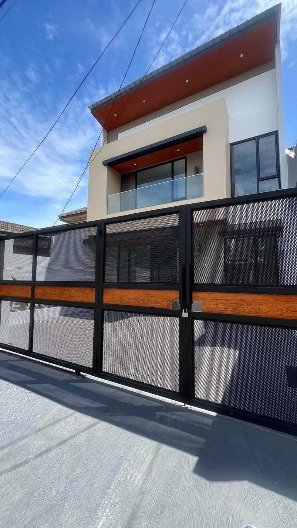 Rumah Baru 2 Lantai Griya Loka BSD city 