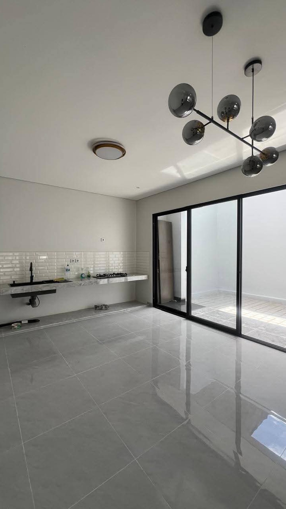 Rumah Baru 2 Lantai Griya Loka BSD city 