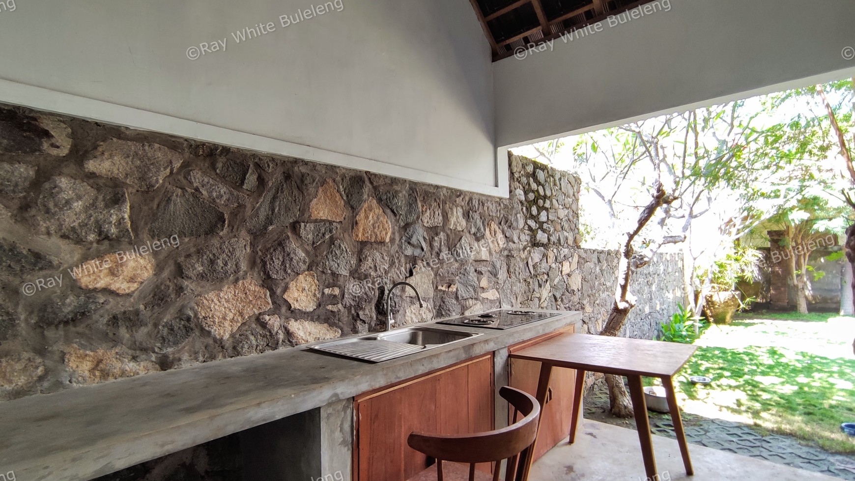 STUNNING FREEHOLD VILLA IN PEMUTERAN