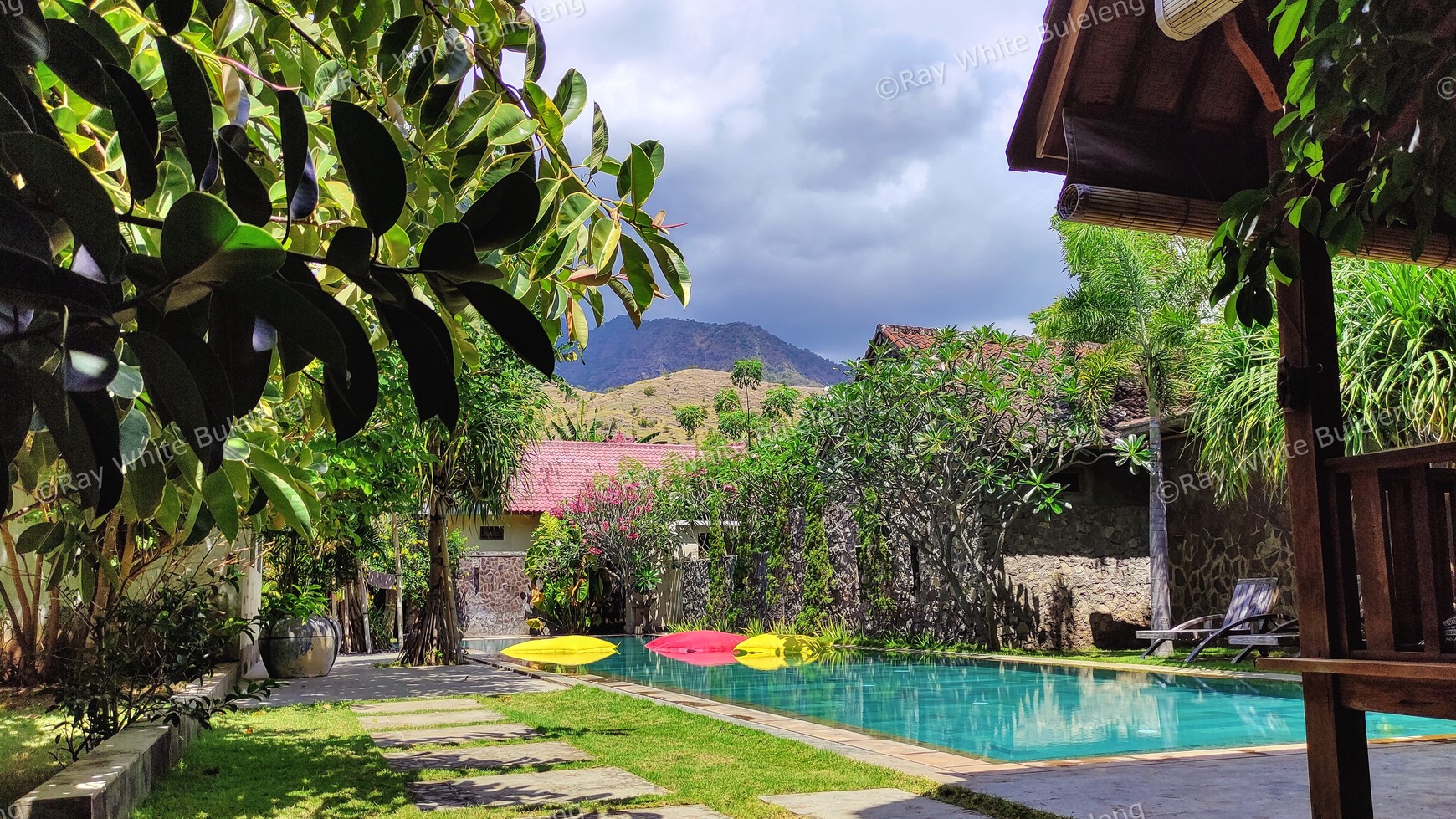 STUNNING FREEHOLD VILLA IN PEMUTERAN