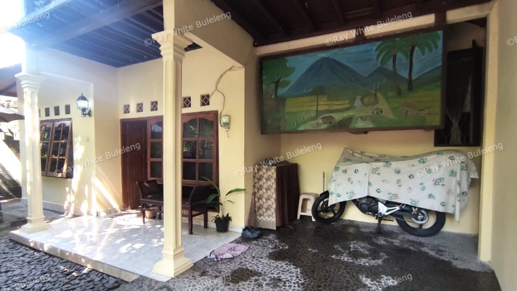 SPACIOUS 4-BEDROOM HOUSE FOR RENT IN CENTRAL LOVINA - NEAR BEACH AND LOCAL AMENITIES