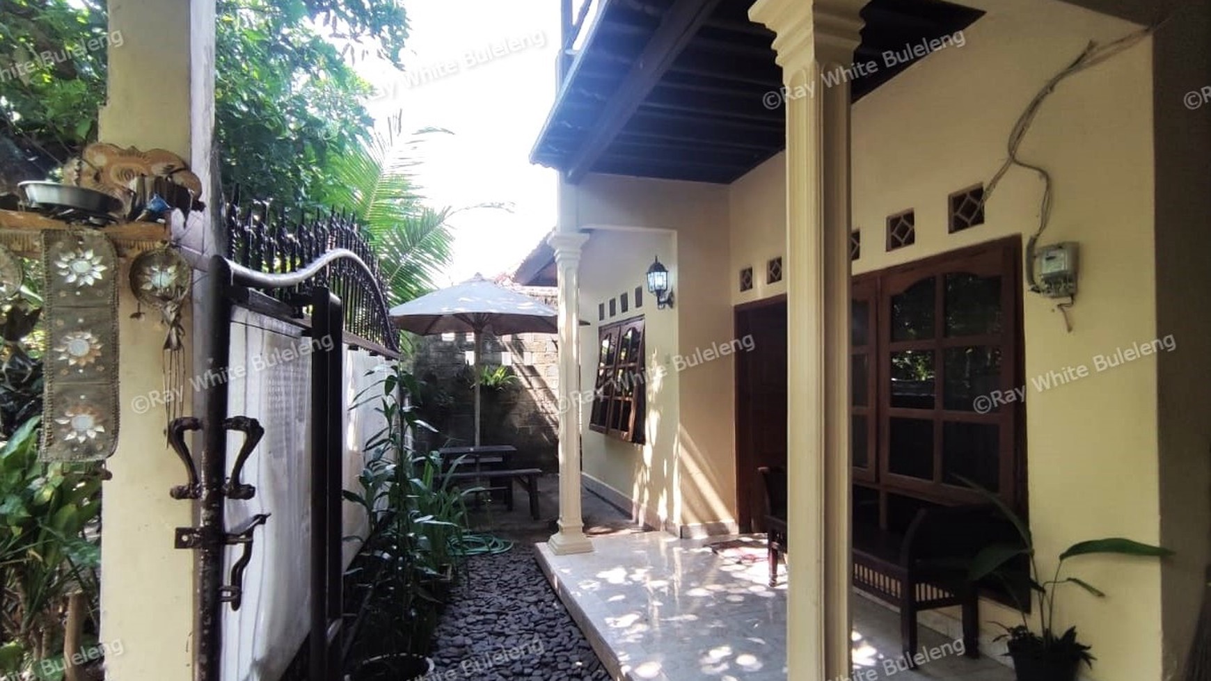 SPACIOUS 4-BEDROOM HOUSE FOR RENT IN CENTRAL LOVINA - NEAR BEACH AND LOCAL AMENITIES