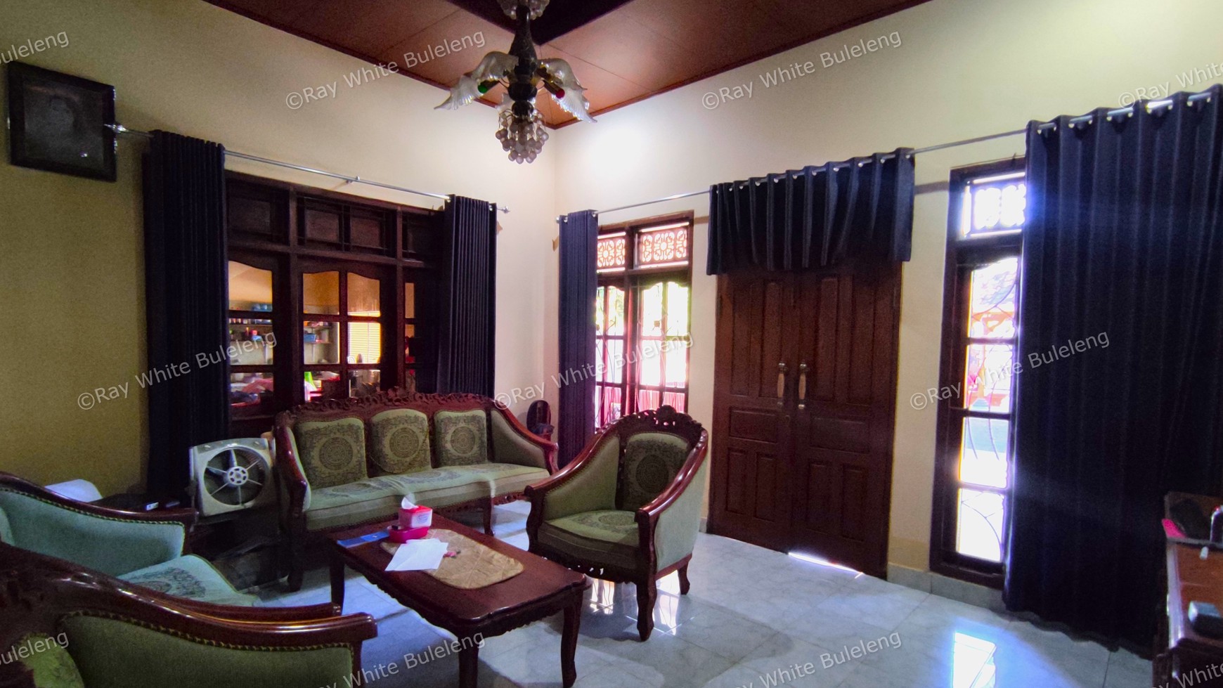 POTENTIAL BALINESE STYLE HOUSE IN A QUIET AREA