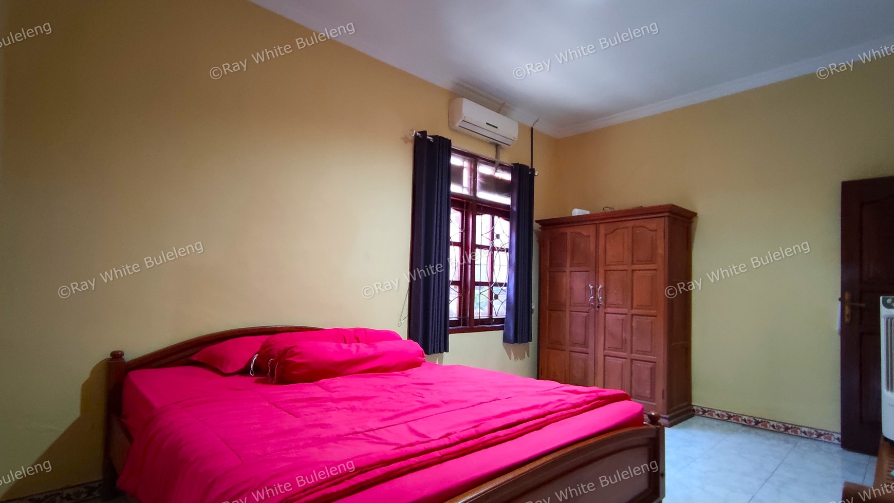 POTENTIAL BALINESE STYLE HOUSE IN A QUIET AREA