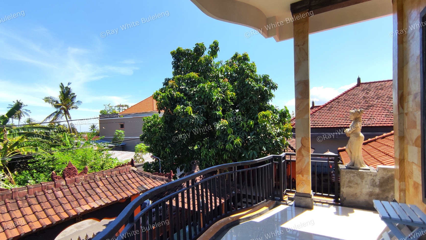 POTENTIAL BALINESE STYLE HOUSE IN A QUIET AREA
