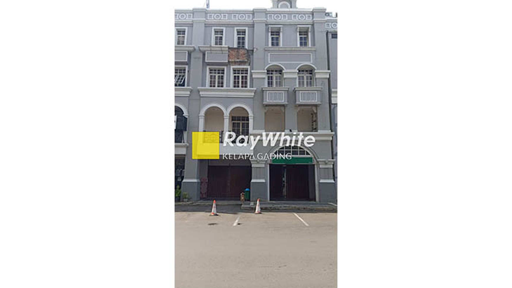 Ruko Gandeng Italian Walk MOI Kelapa Gading 