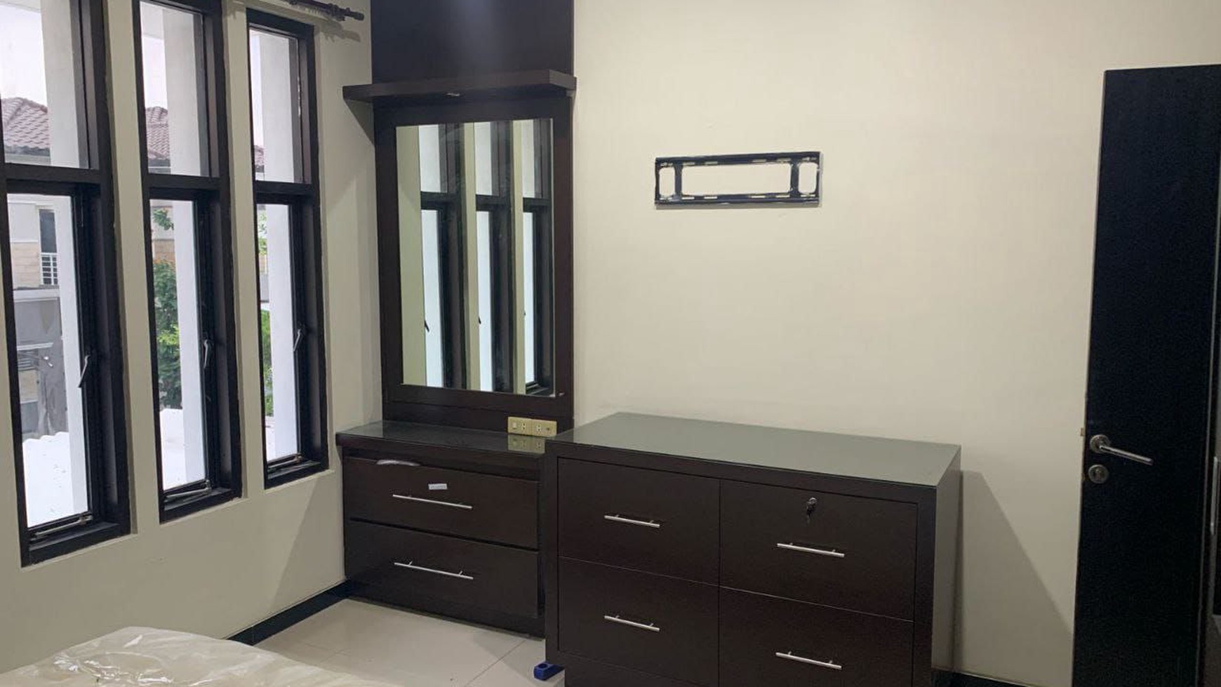 Rumah Cluster Kensington Royal Residence, Surabaya